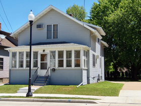 image for Winnebago Men's Oxford House